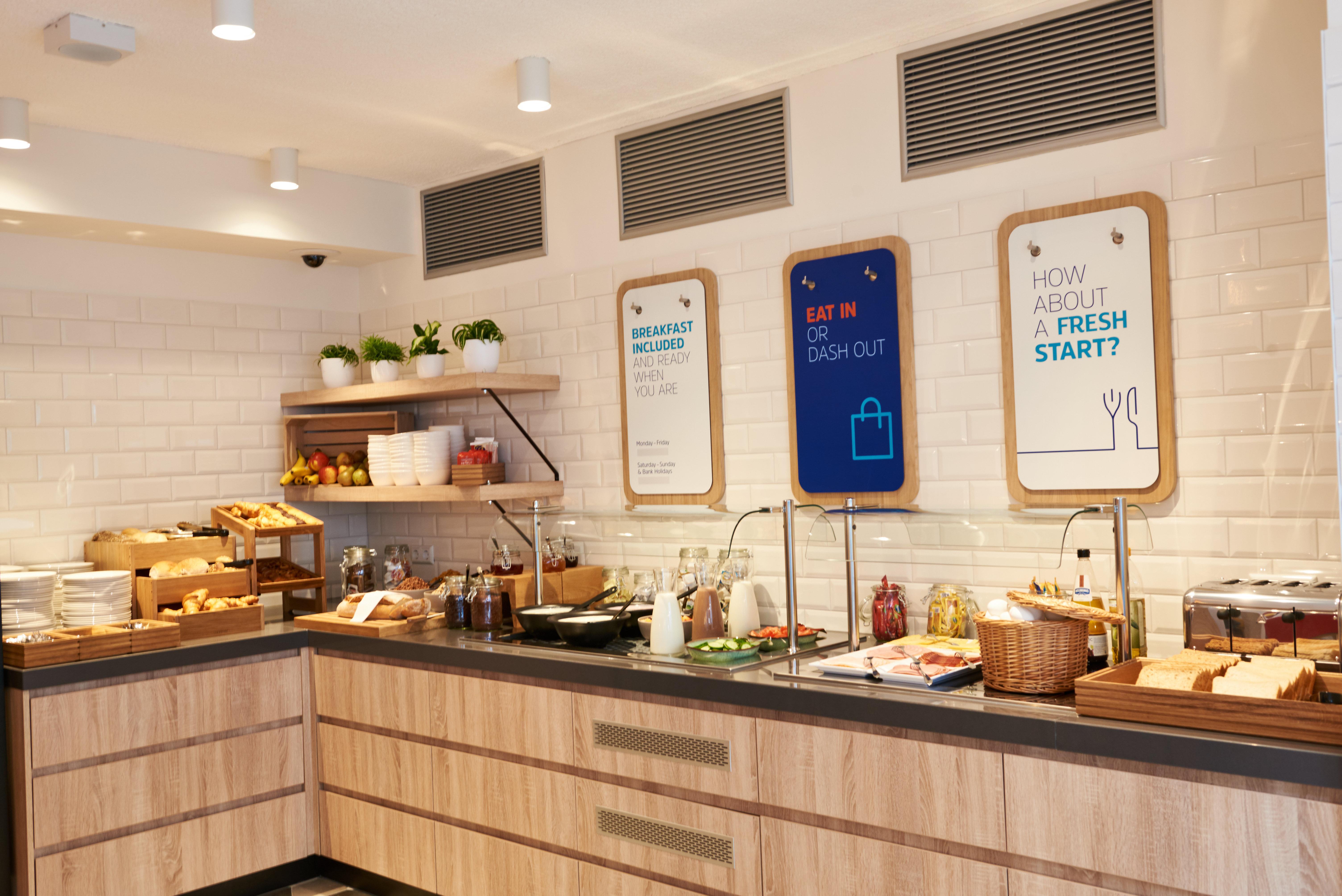 Holiday Inn Express Brussels-Grand-Place By Ihg Exterior photo