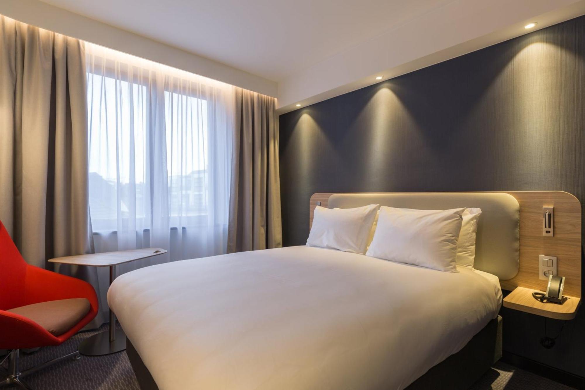 Holiday Inn Express Brussels-Grand-Place By Ihg Exterior photo